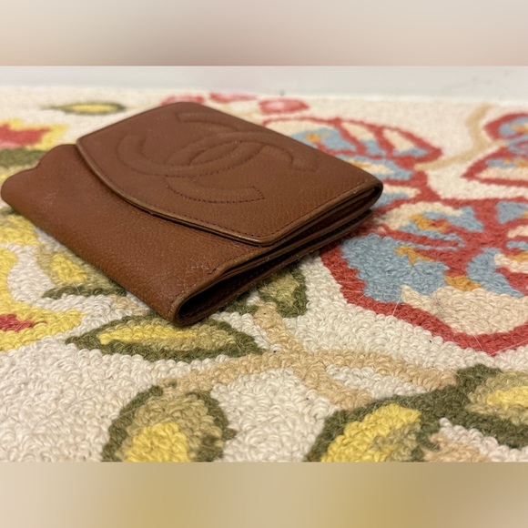 CHANEL Timeless Caviar Leather Classic Brown Bi-Fold Wallet W/ CC Logo - Picture 4 of 16
